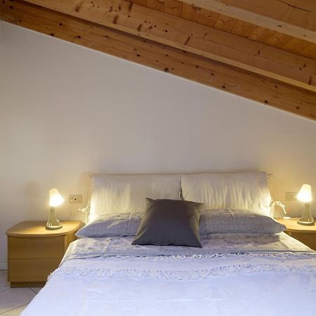 B&B Las Vegan Cles Exteriör bild