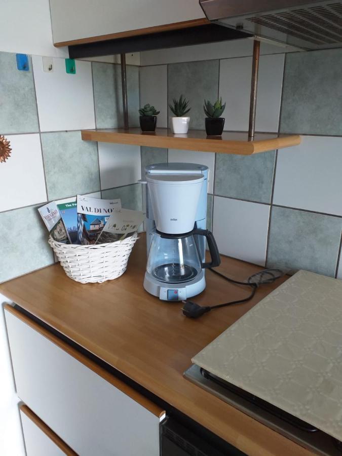 B&B Las Vegan Cles Exteriör bild