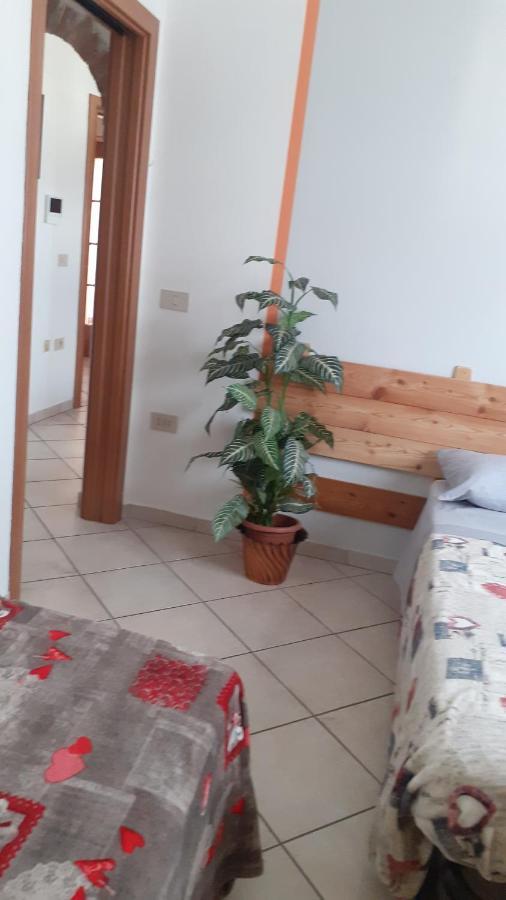 B&B Las Vegan Cles Exteriör bild