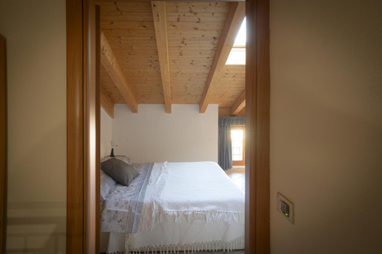 B&B Las Vegan Cles Exteriör bild
